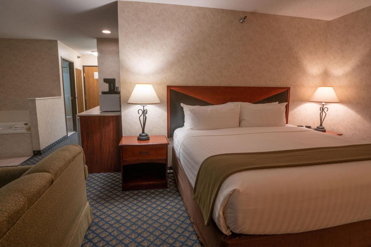 Miles & 3* Miles City